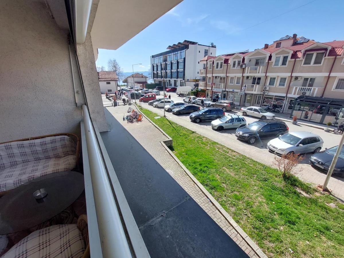Exclusive Apartments With Lake View أوهغيد المظهر الخارجي الصورة