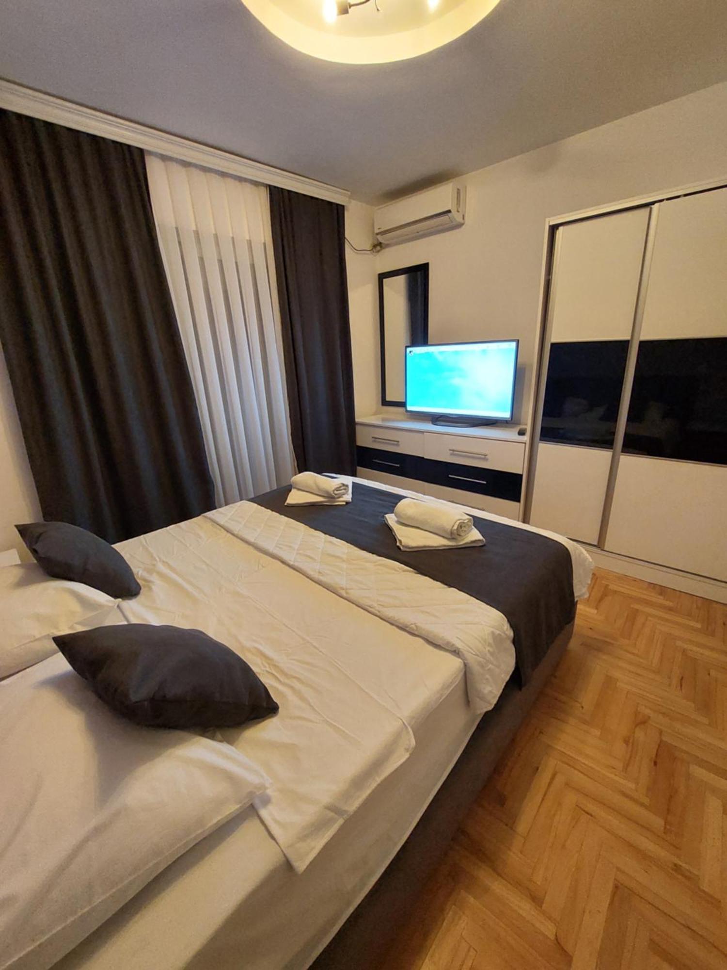 Exclusive Apartments With Lake View أوهغيد المظهر الخارجي الصورة