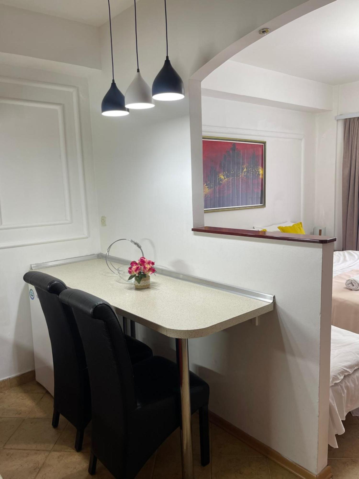 Exclusive Apartments With Lake View أوهغيد المظهر الخارجي الصورة